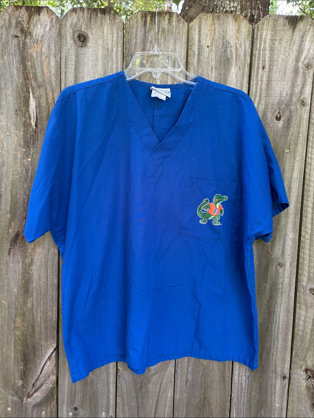 Florida gators scrub top 🐊